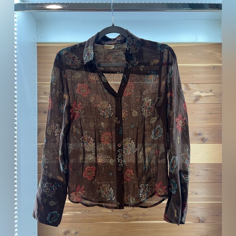 Caslon %100 viscose button up long sleeve floral shirt blouse